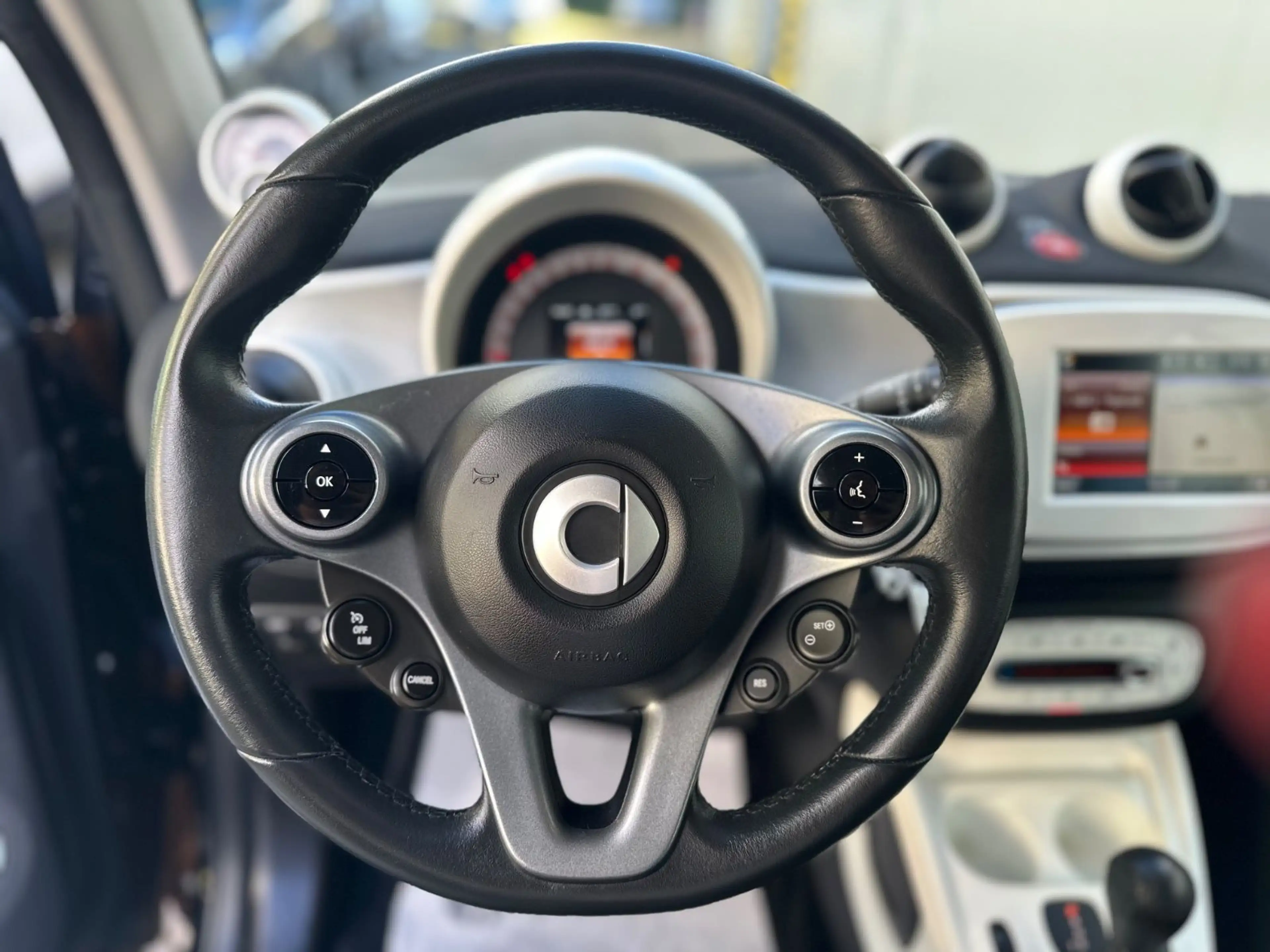 smart forTwo fortwo Passion /SHZ/LEDER/AUT/PDC/GJR/LMF — photo 15