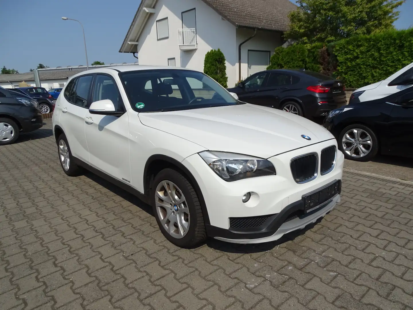 BMW X1 1.8l i sDrive, Steptronic, Sitzheizung, PDC hinten Weiß - 1