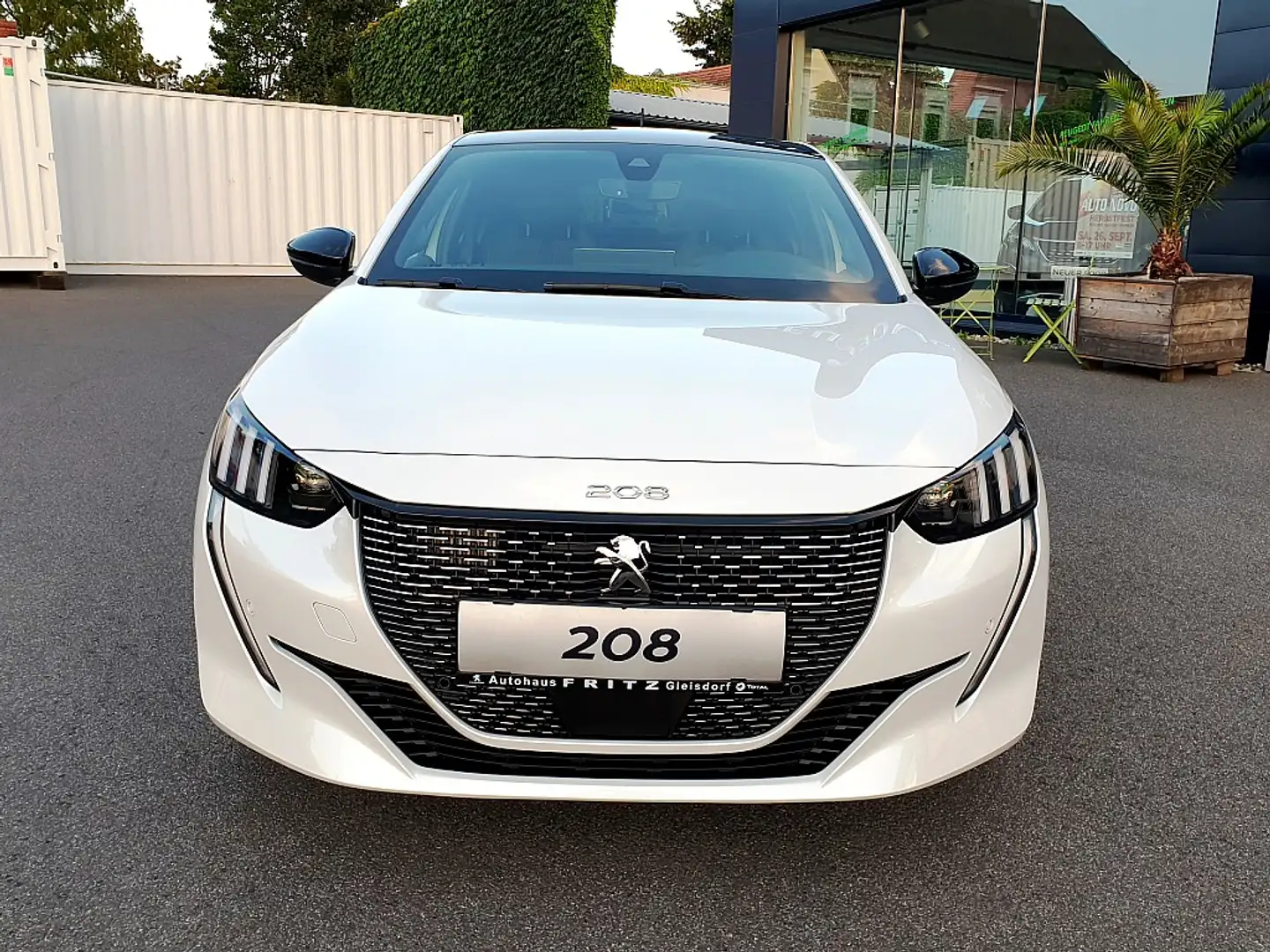 Peugeot 208 e GT Pack Weiß - 1
