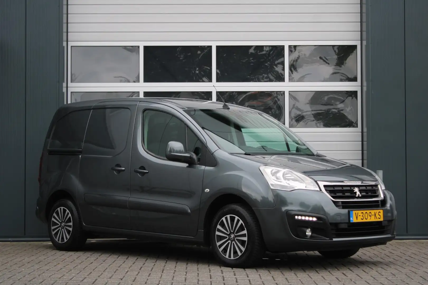 Peugeot Partner 120 1.6 BlueHDi 100 L1 Premium Pack S&S Automaat A - 1