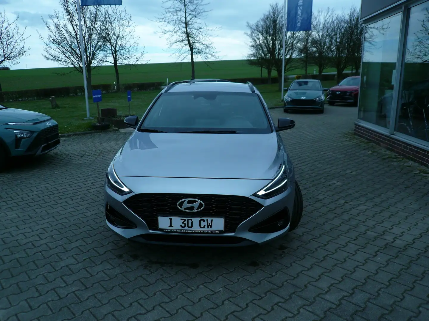 Hyundai i30 Kombi 1.0 T-GDI DCT Advantage Plateado - 2