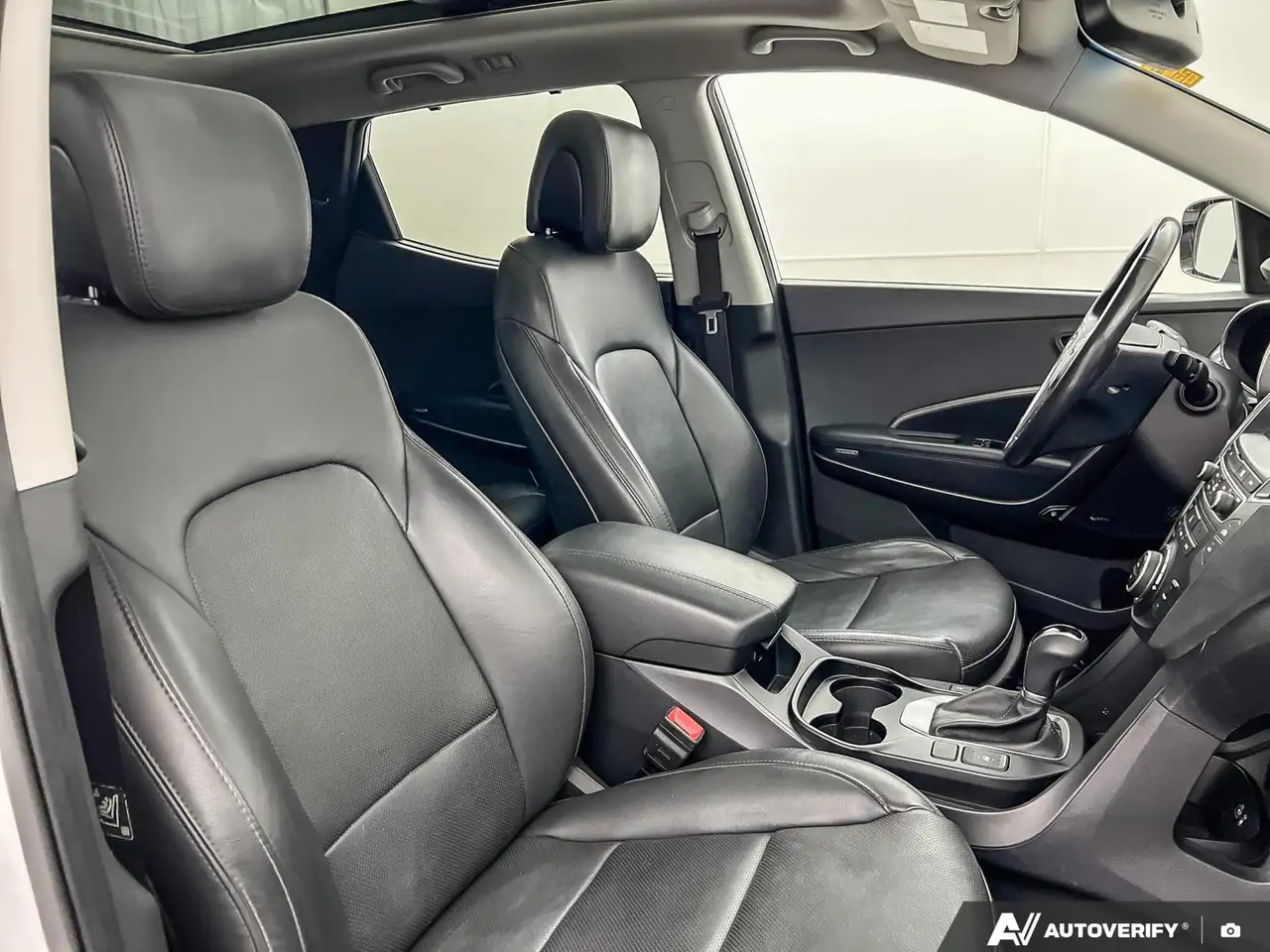 Hyundai SANTA FE снимка Hyundai SANTA FE