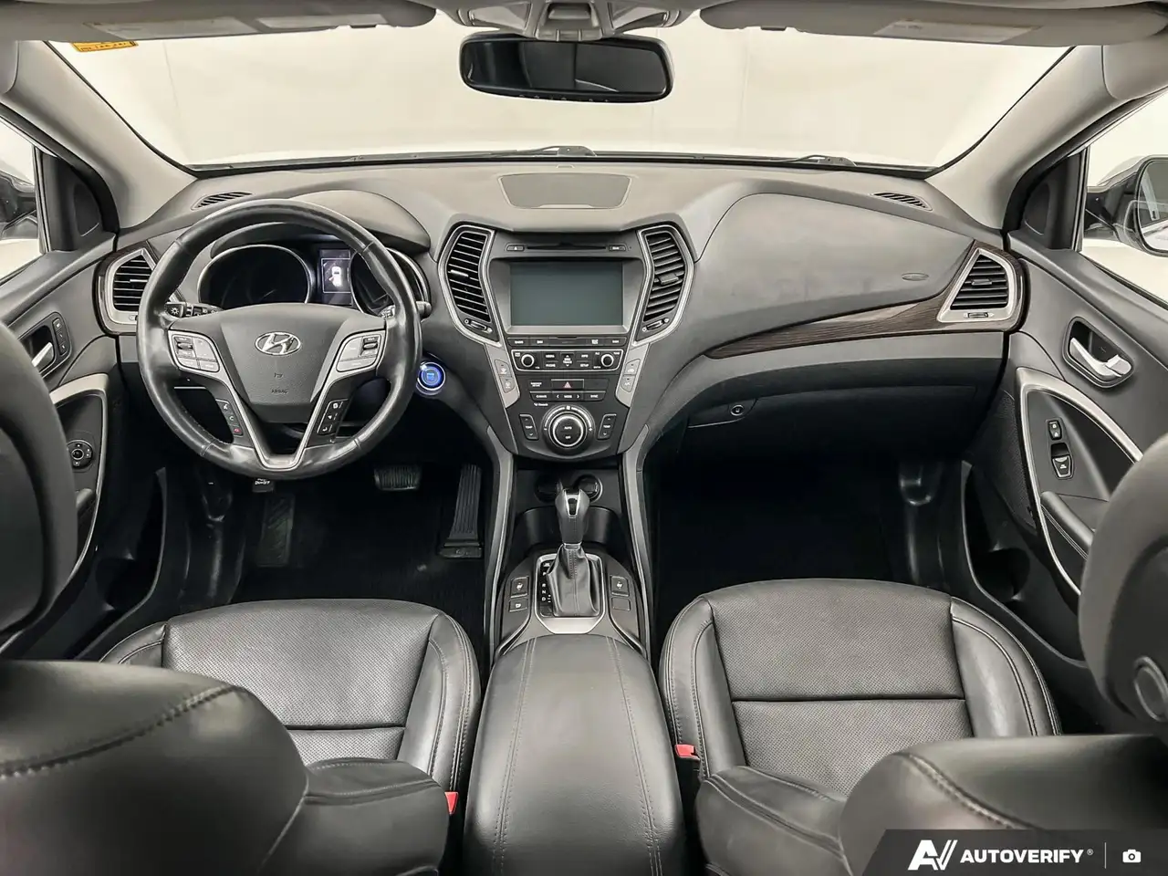 Hyundai SANTA FE снимка Hyundai SANTA FE