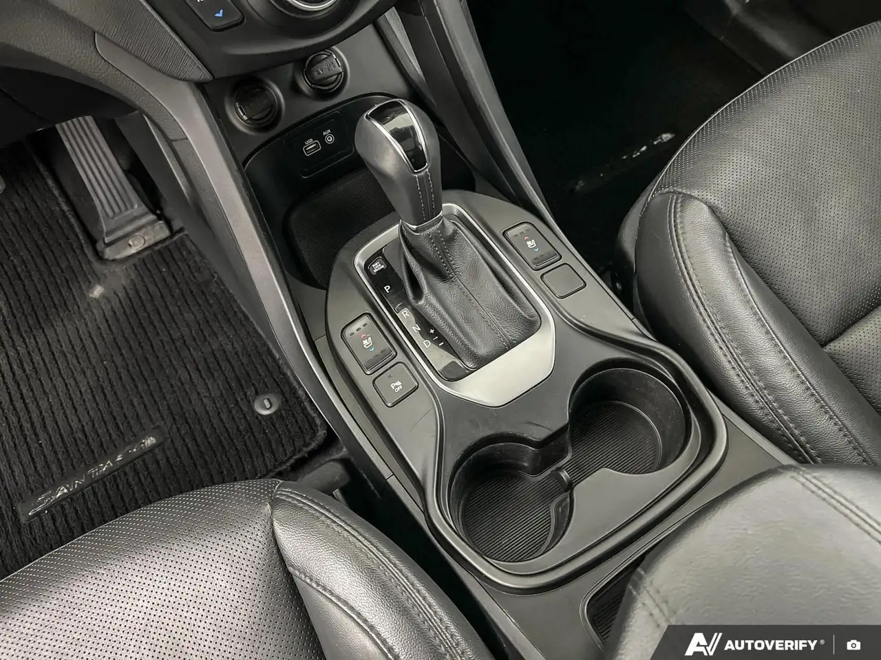 Hyundai SANTA FE снимка Hyundai SANTA FE