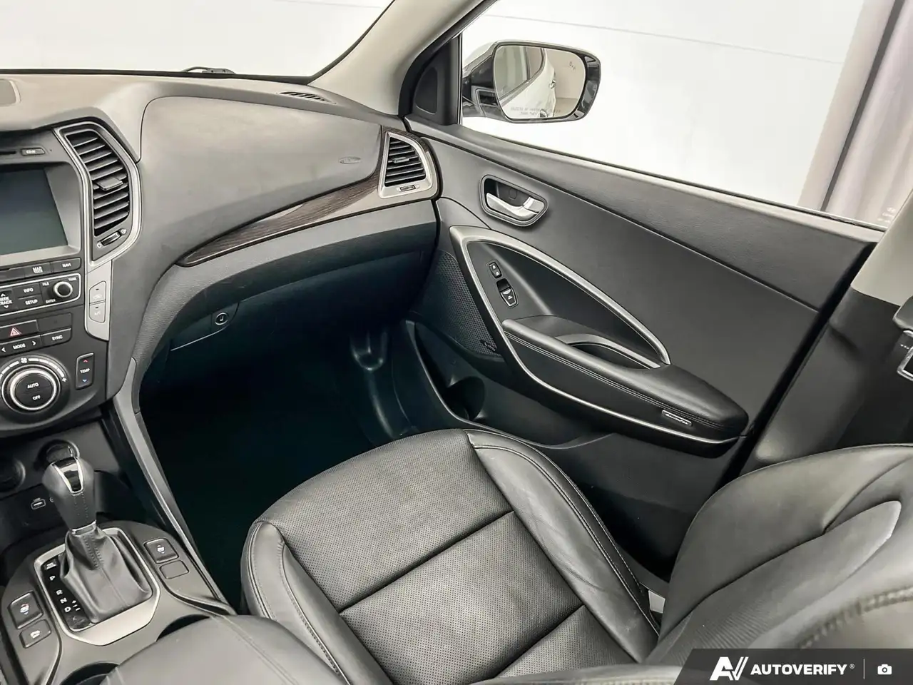 Hyundai SANTA FE снимка Hyundai SANTA FE