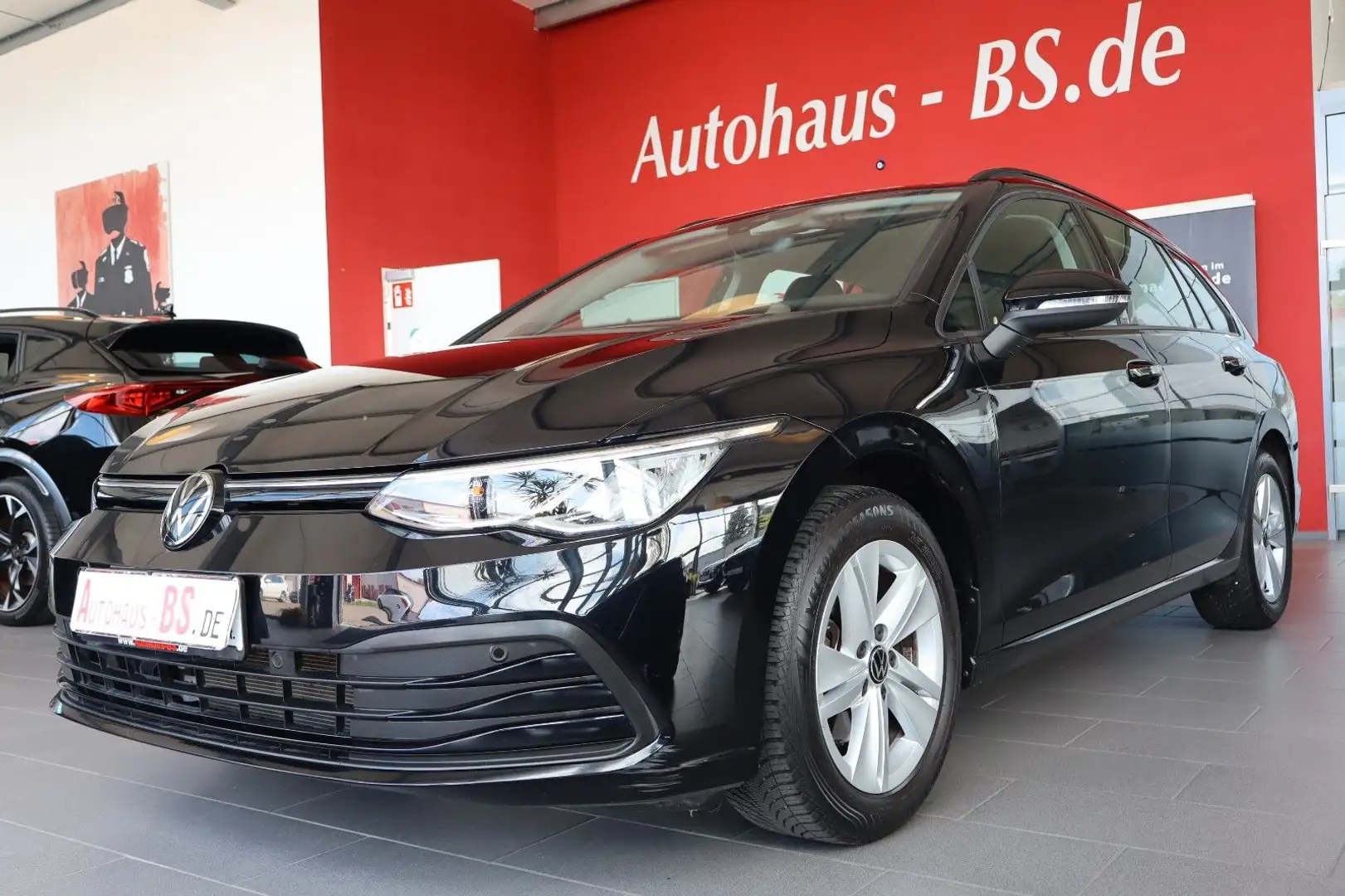 Volkswagen Golf VIII Variant Life eTSI,PDC,Navi,LED,AHK,1Hd Schwarz - 1