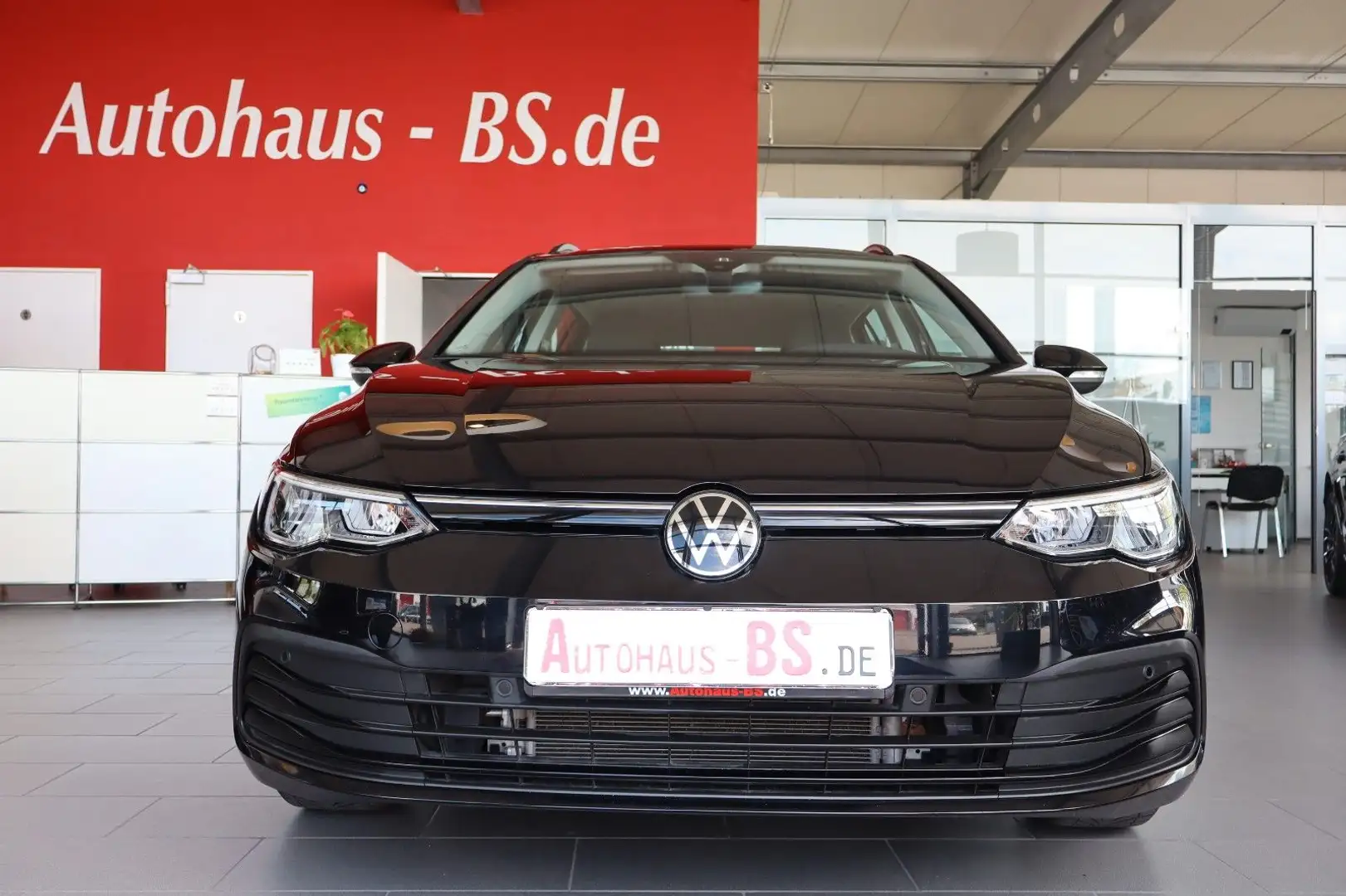 Volkswagen Golf VIII Variant Life eTSI,PDC,Navi,LED,AHK,1Hd Schwarz - 2