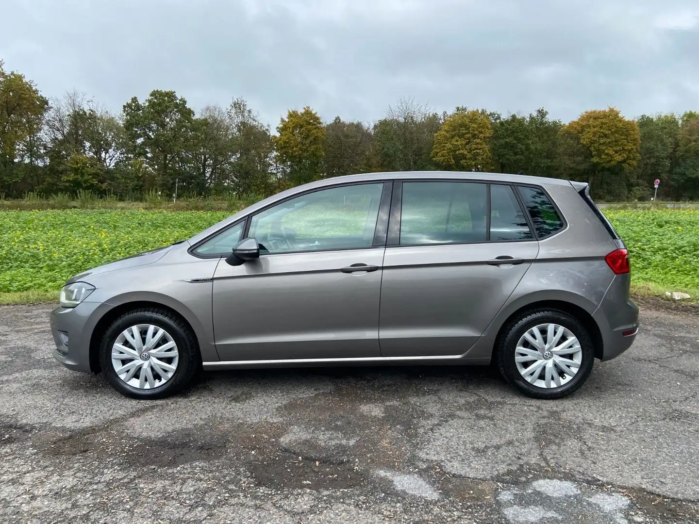 Volkswagen Golf Sportsvan VII 1.6 TDI Lounge Navi SHZ Gris - 2