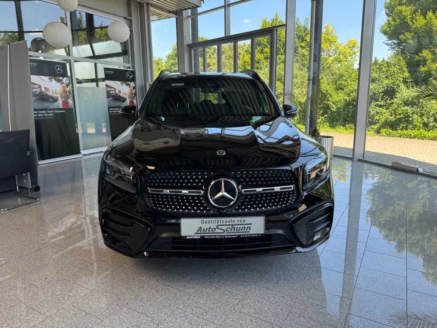 Mercedes-Benz GLB 220 4Matic AMG+MBUX+MBeam+NIGHT+KEYLESS GO Чорний - 2