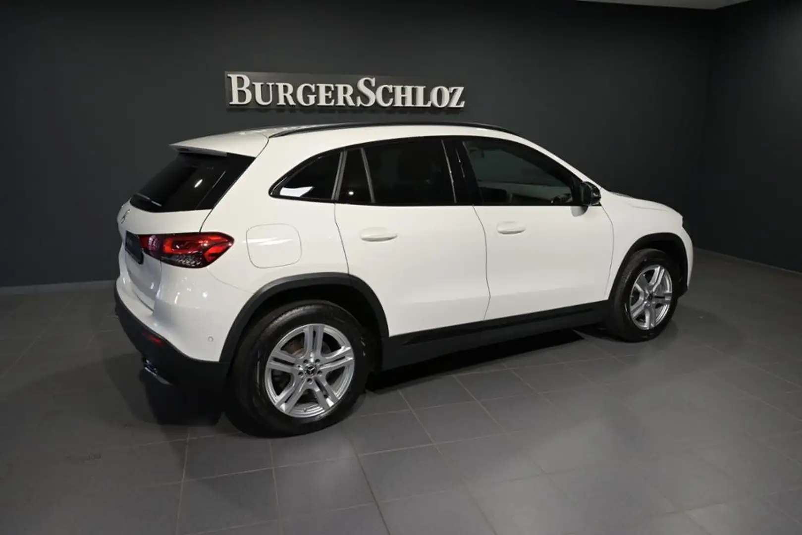 Mercedes-Benz GLA 250 e PROGRESSIVE/LED/AHK/NAVI/MBUX/TOTW/SHZ Weiß - 2