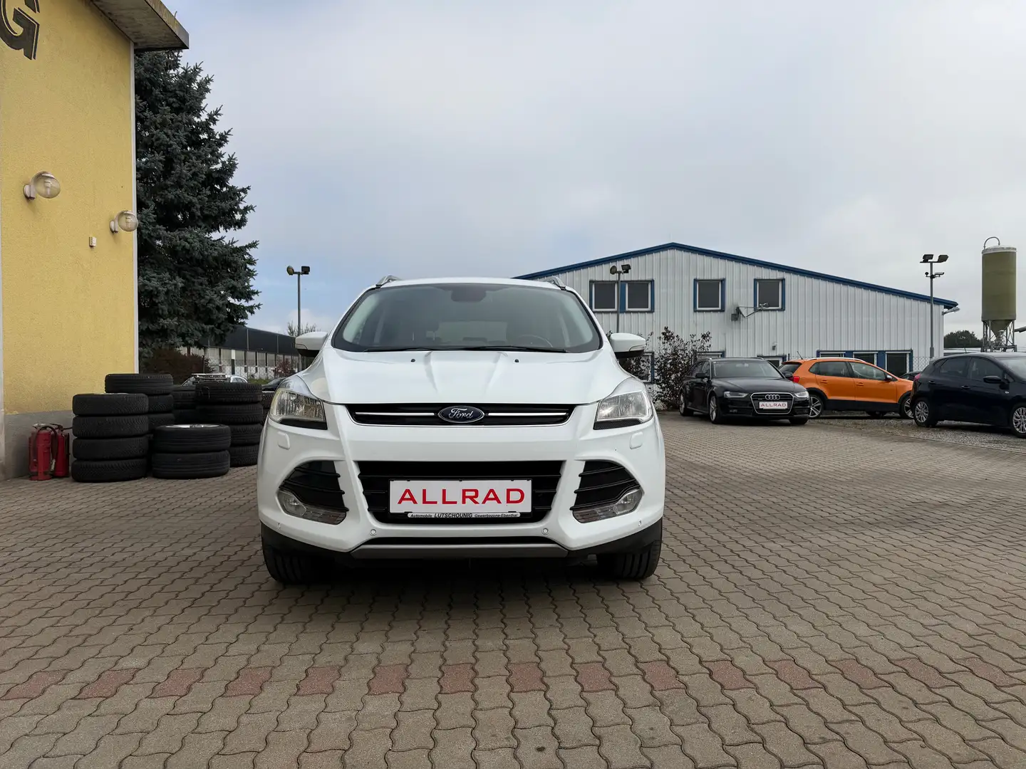 Ford Kuga Kuga 2,0 TDCi Titanium 4x4 Aut. Titanium Weiß - 1