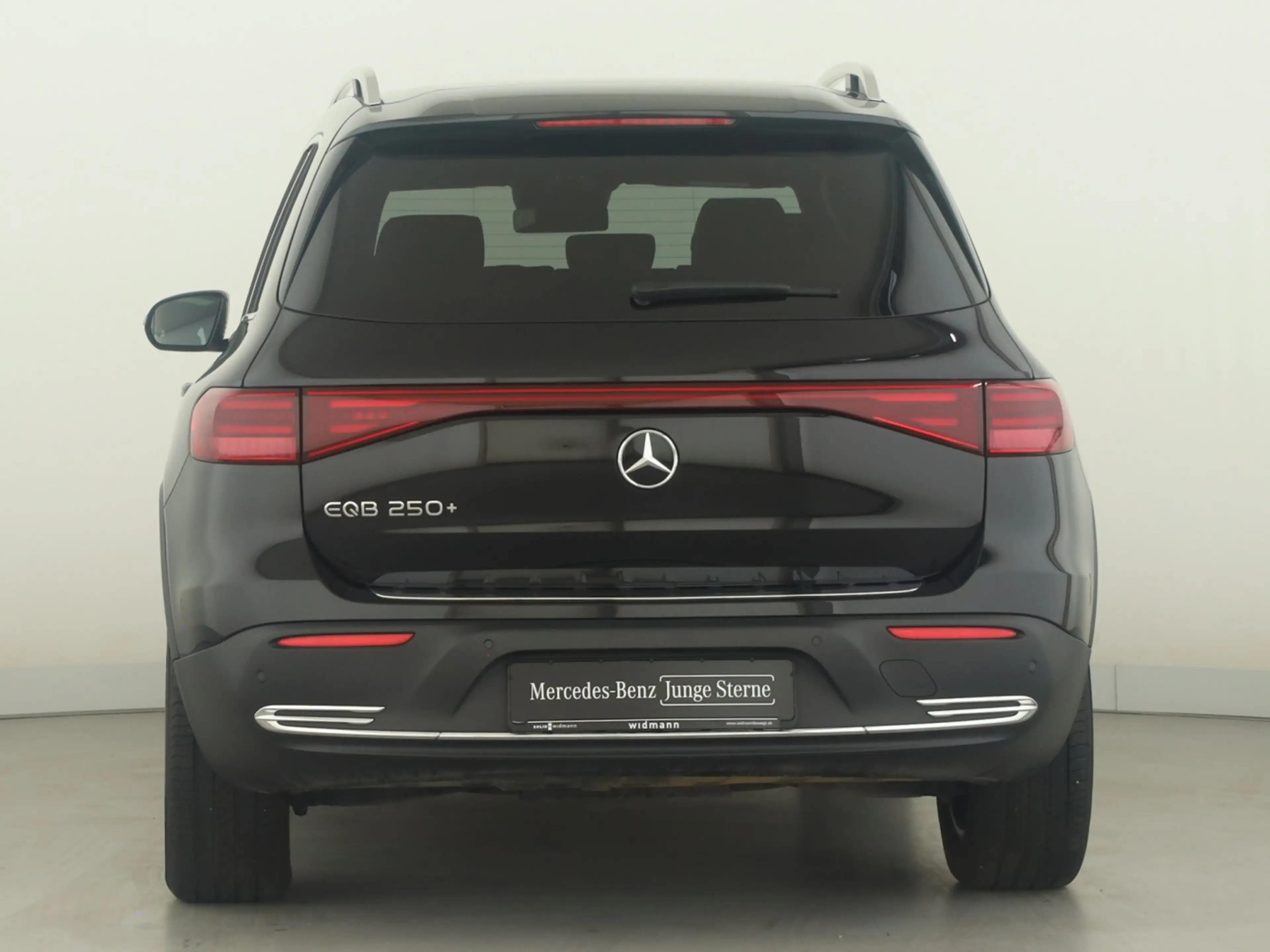 Mercedes-Benz EQB 250 + *Progressive Advanced*LED*Panorama*Kam — photo 4