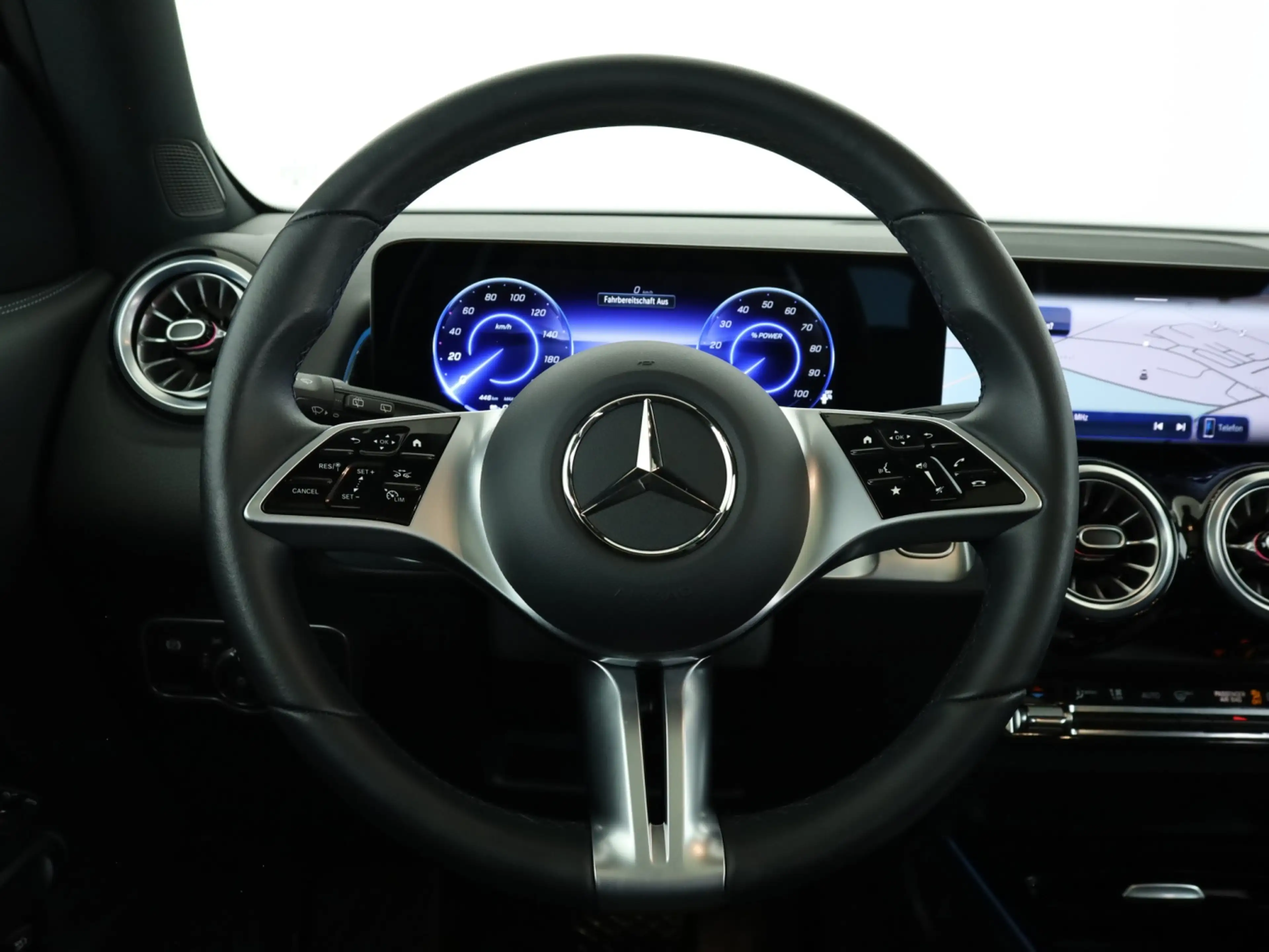 Mercedes-Benz EQB 250 + *Progressive Advanced*LED*Panorama*Kam — photo 11