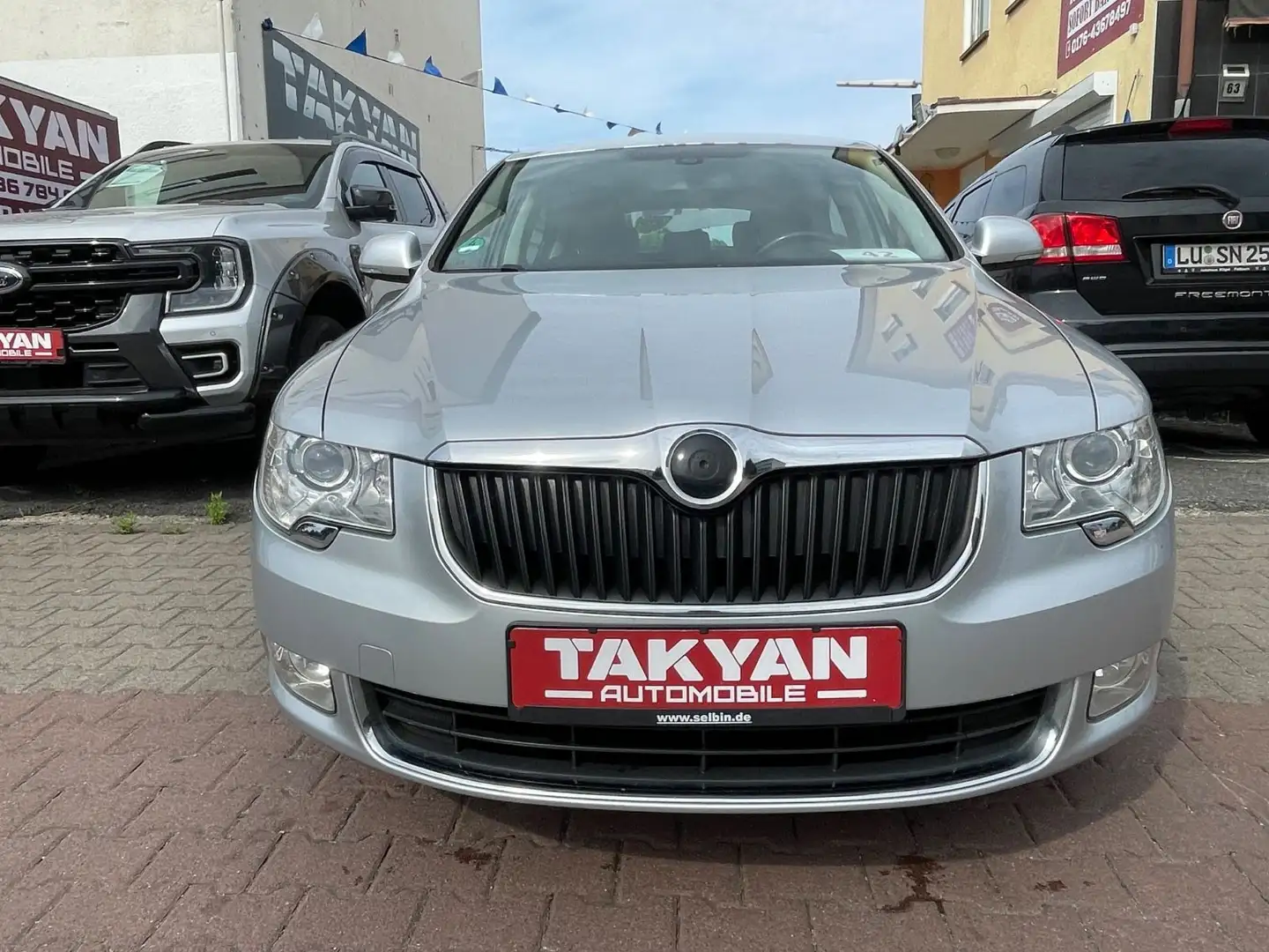 Skoda Superb Ambition Silber - 2