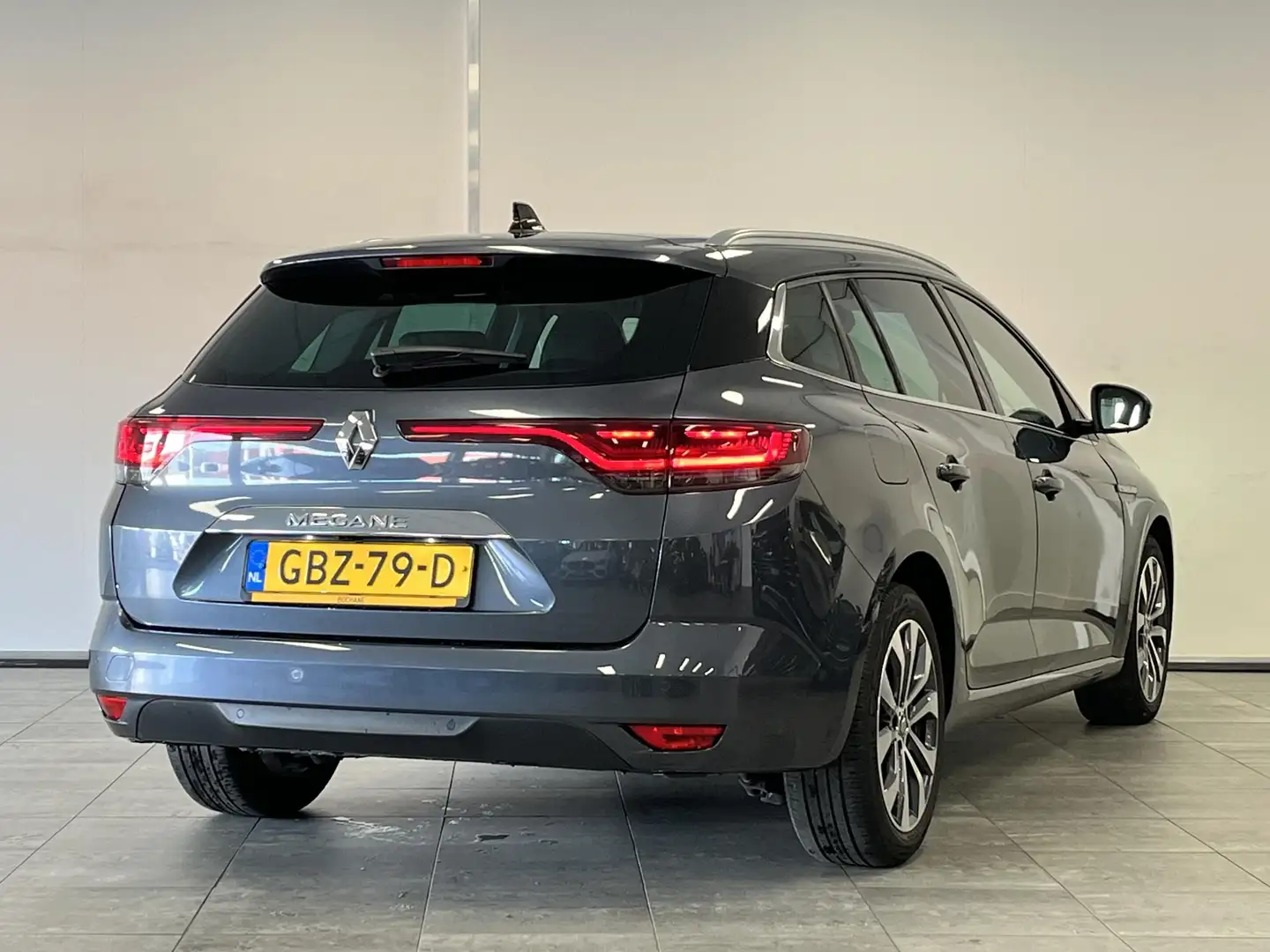 Renault Megane Estate 1.3 TCe 140 EDC Techno | Stuur- & stoelverw Grau - 2
