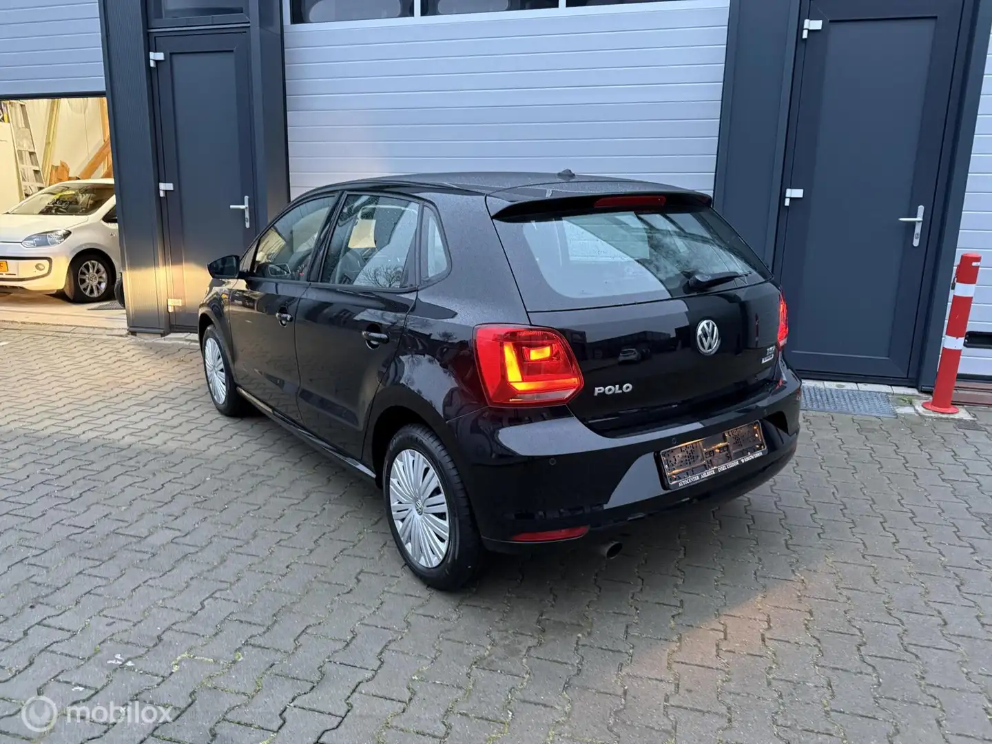 Volkswagen Polo 1.2 TSI Highline| PDC| Cruise| Stoelverwarmi Noir - 2