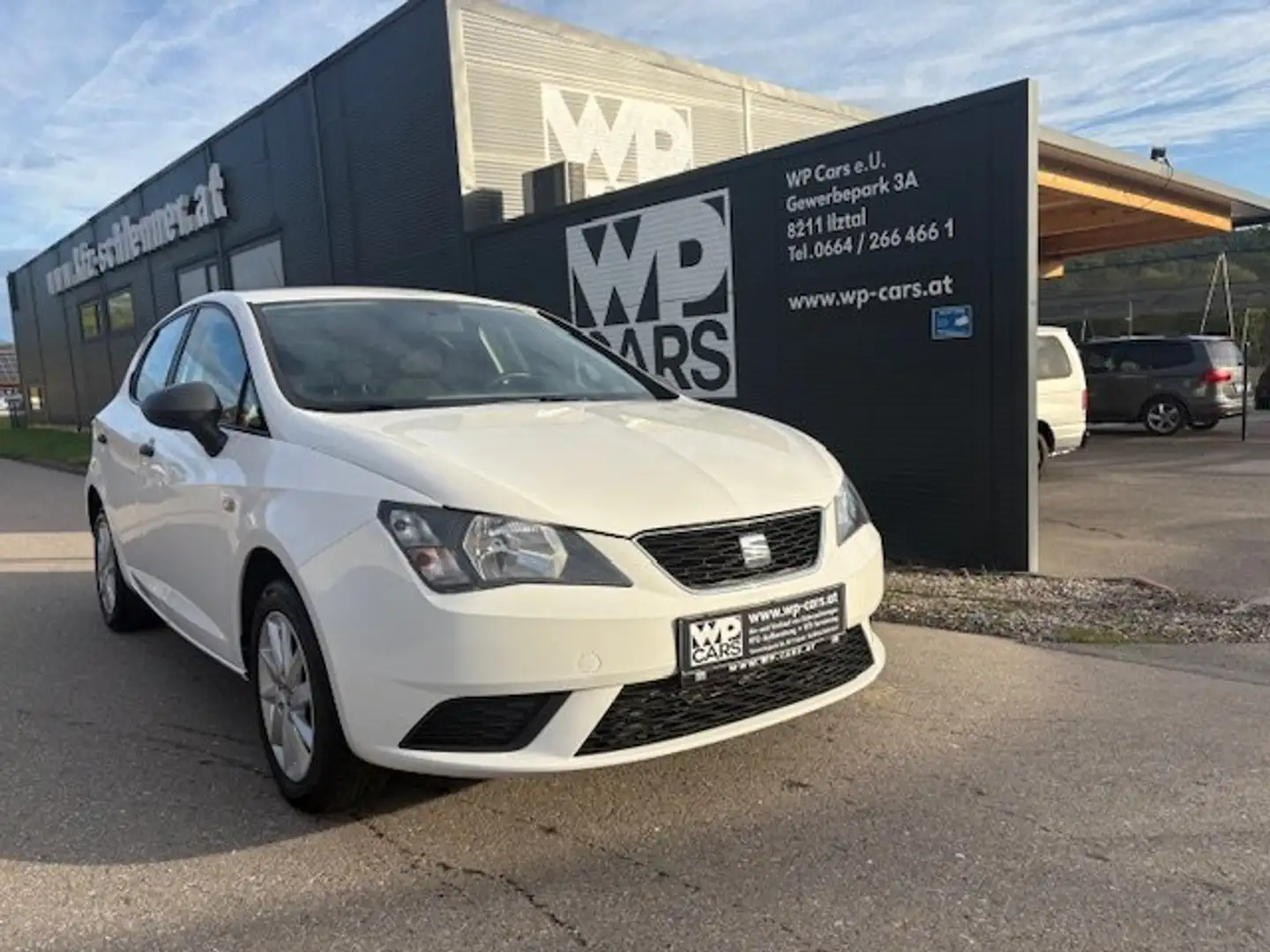 SEAT Ibiza Reference Weiß - 1