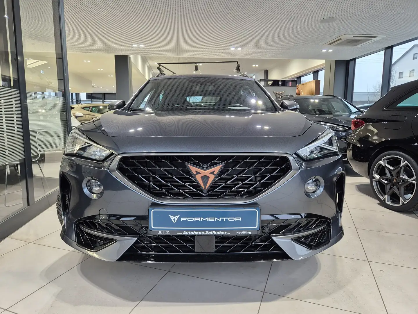 CUPRA Formentor VZ 2.0TSI 4D DSG *ACC*Full Link*Shz* Grau - 2