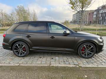 Audi Q7 60 TFSI e Competition – Full option