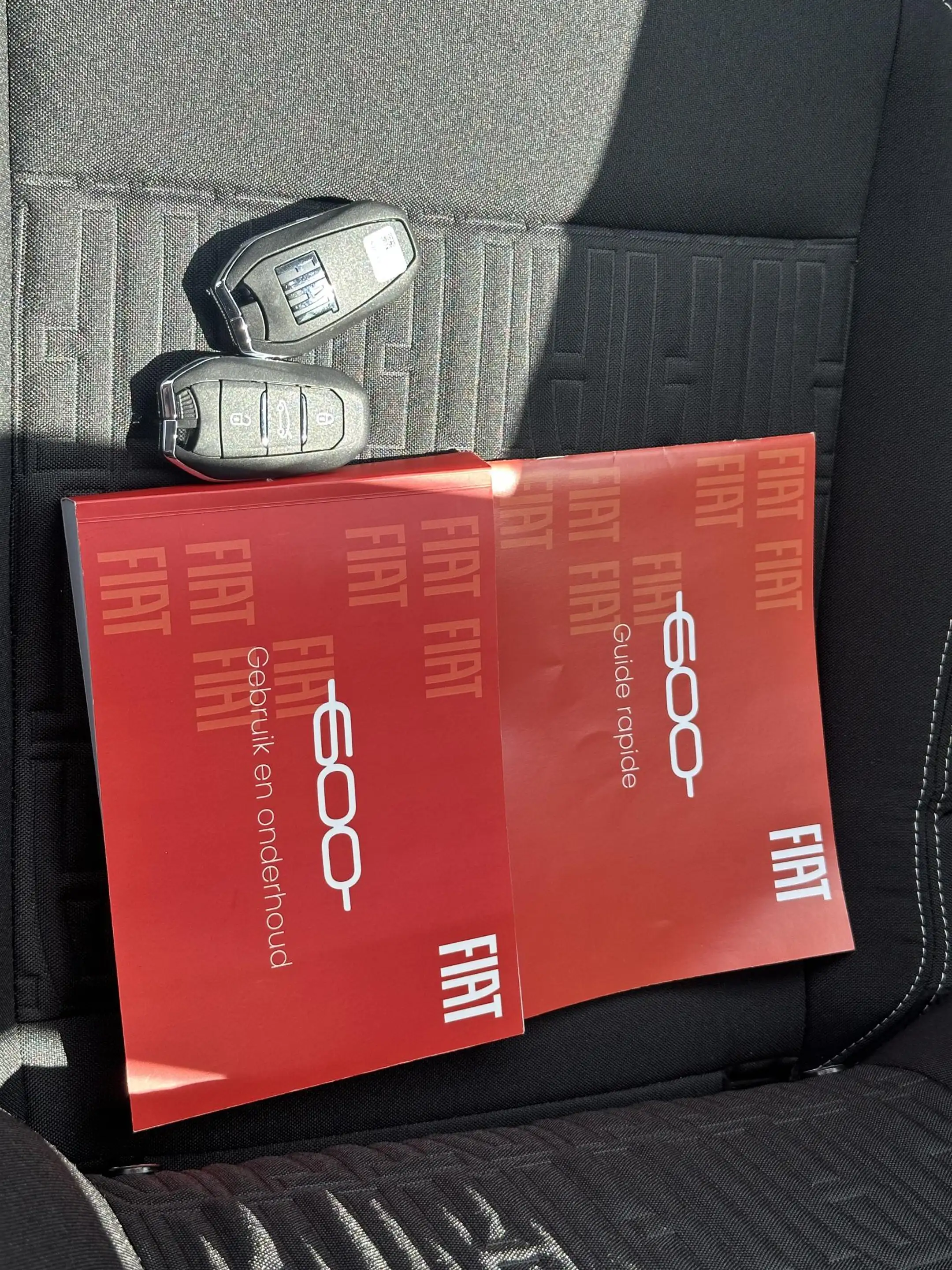 Fiat 600 1.2 Hybrid Icon / Apple Carplay & Android Auto / C — photo 5