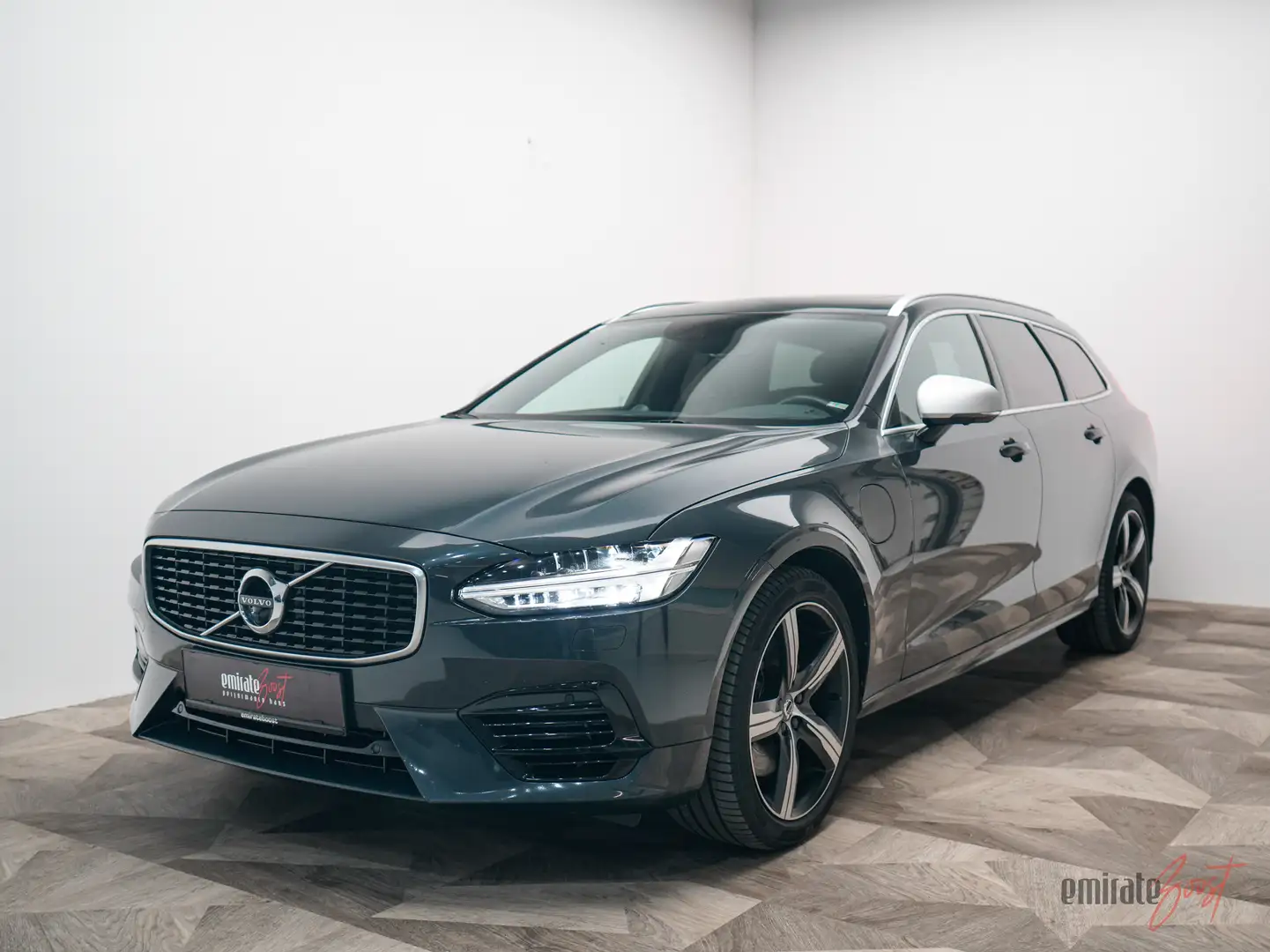 Volvo V90 R Design T8*AWD* Grau - 1