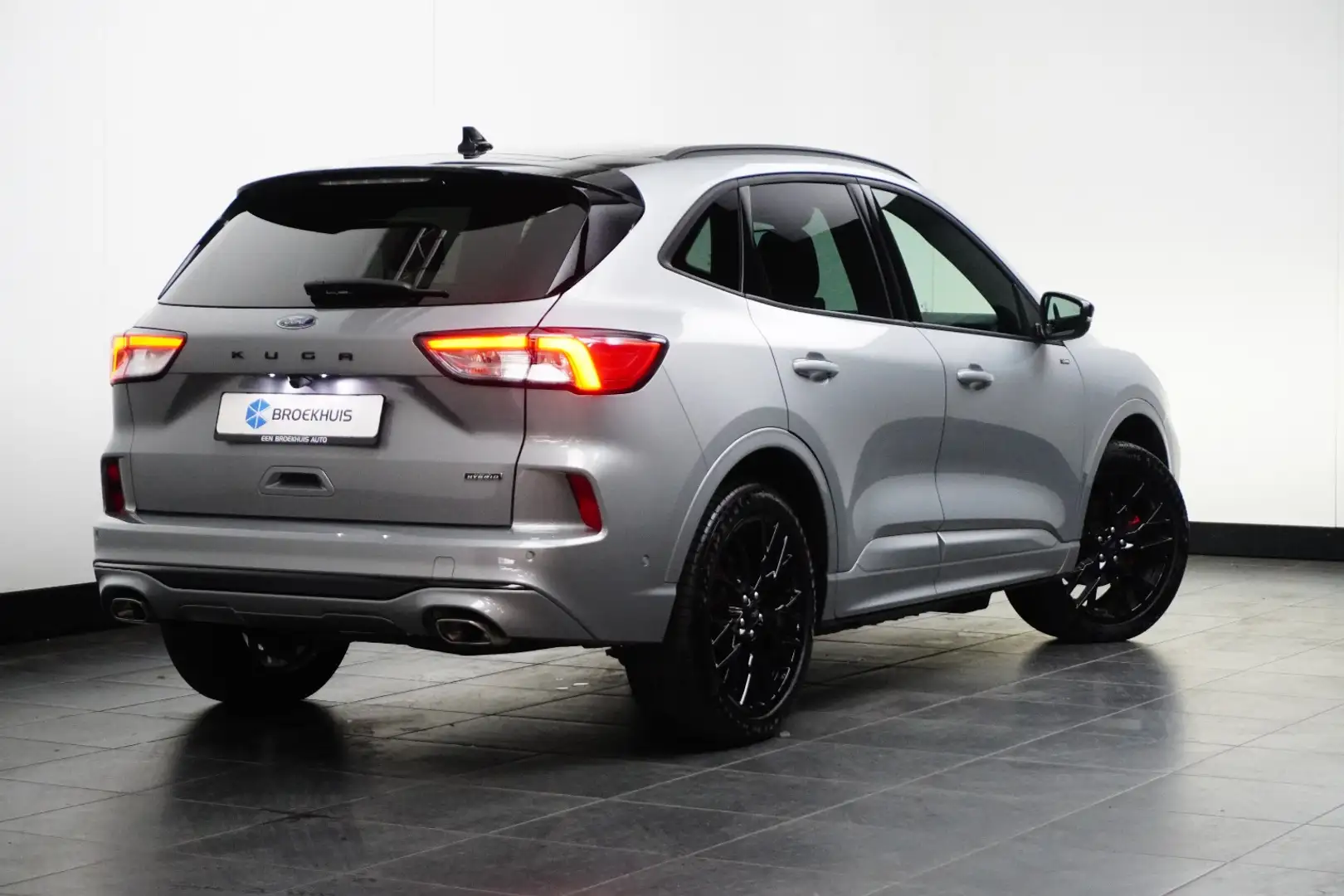 Ford Kuga 2.5 PHEV ST-Line X | Black Pack | Wegklap Trekhaak Grau - 2