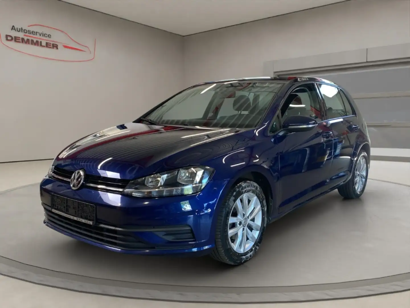 Volkswagen Golf VII Trendline 1.0 TSI EU6d-T,Klima,Navi,Parksensor Blau - 1