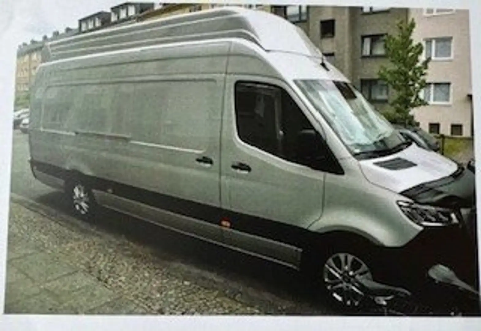 Mercedes-Benz Sprinter 319 CDI Sprinter 4x4 Extralang HA 9G-TRONIC Silber - 1