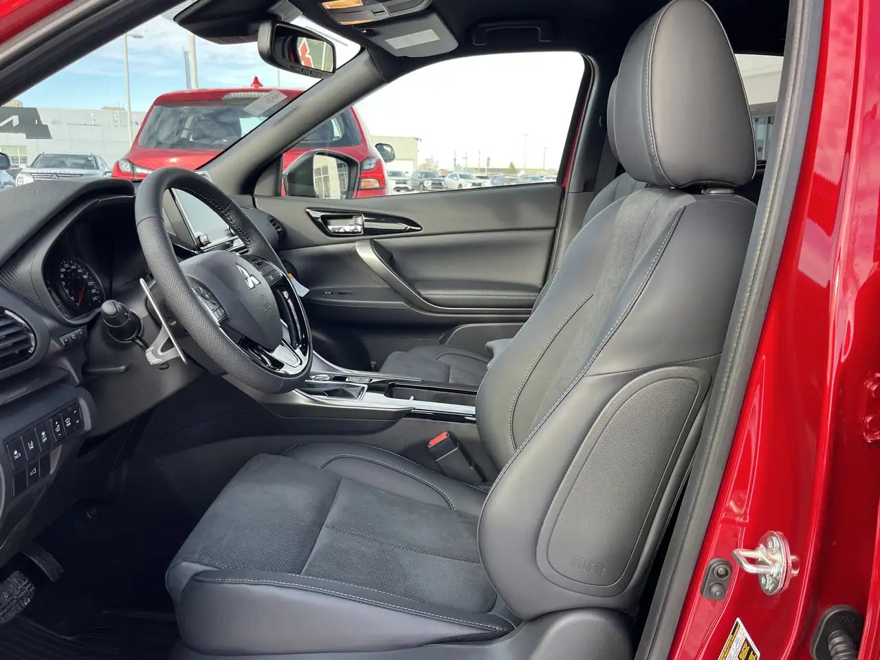Mitsubishi Eclipse Cross снимка Mitsubishi Eclipse Cross