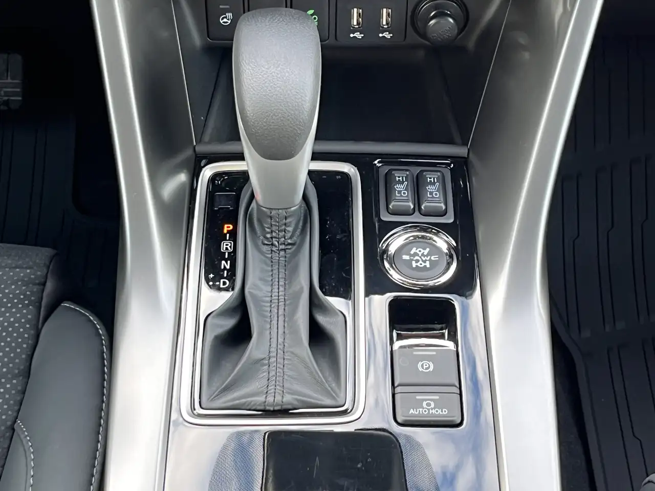 Mitsubishi Eclipse Cross снимка Mitsubishi Eclipse Cross