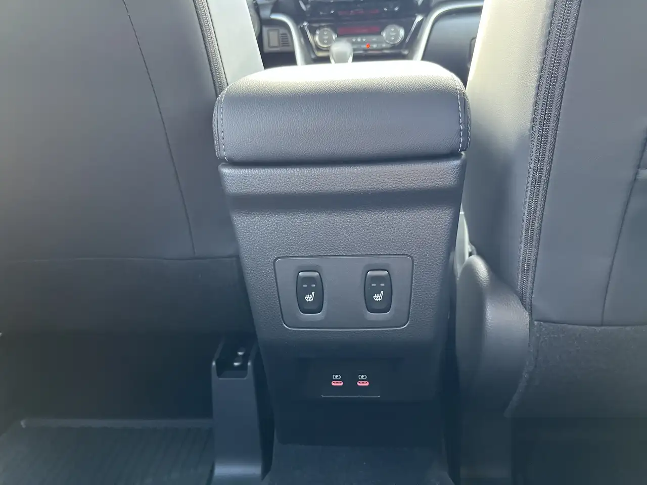 Mitsubishi Eclipse Cross снимка Mitsubishi Eclipse Cross