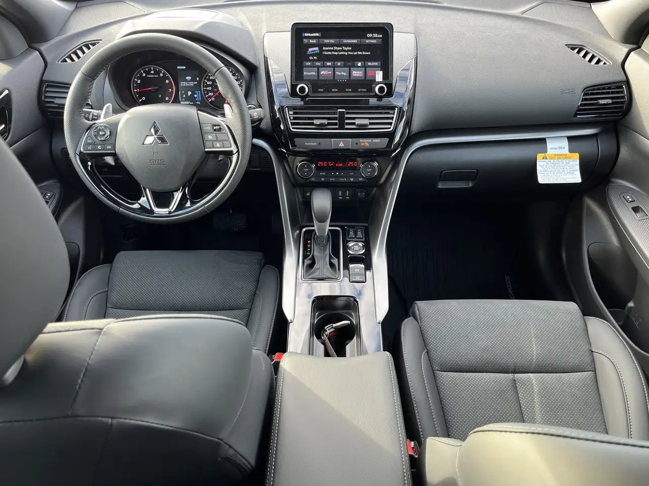 Mitsubishi Eclipse Cross снимка Mitsubishi Eclipse Cross