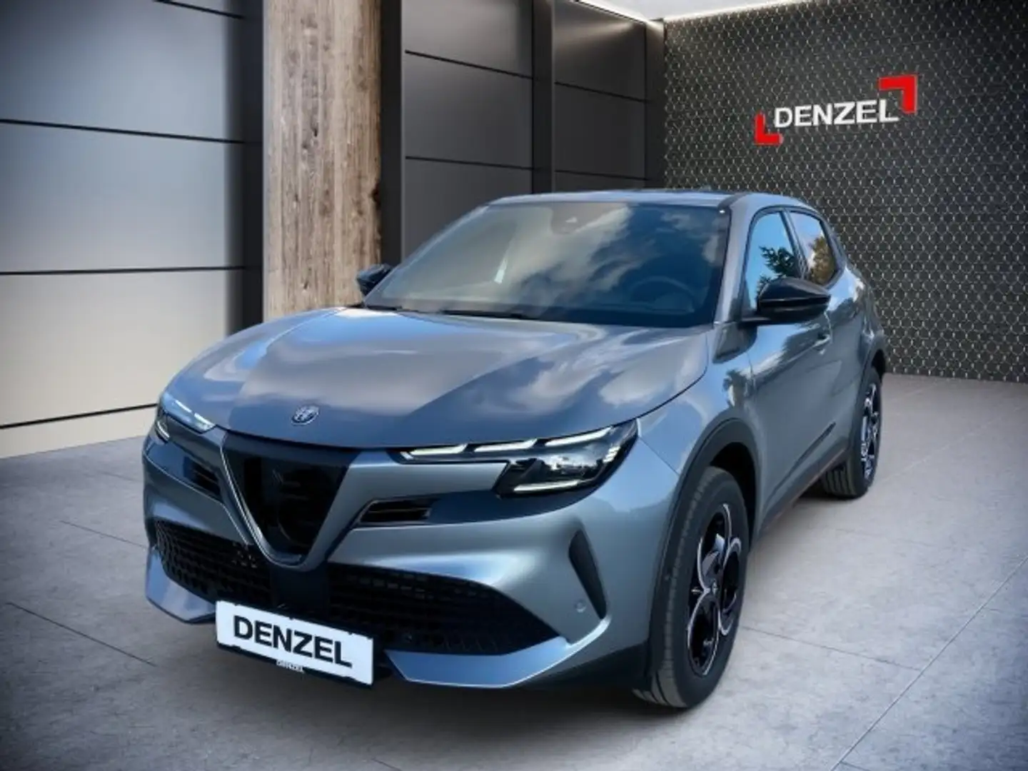 Alfa Romeo Junior Ibrida Speciale 1.2 136PS MHEV FWD Grau - 2