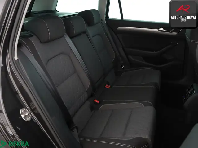 Volkswagen Passat view 13