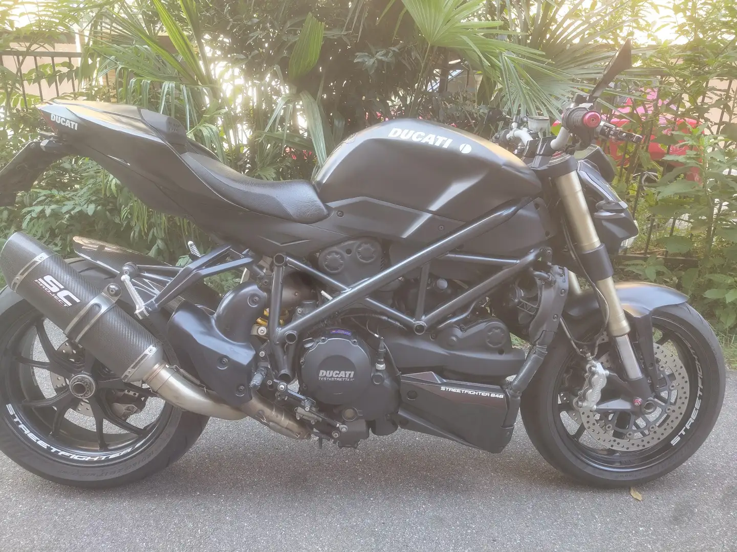 Ducati Streetfighter Negru - 1