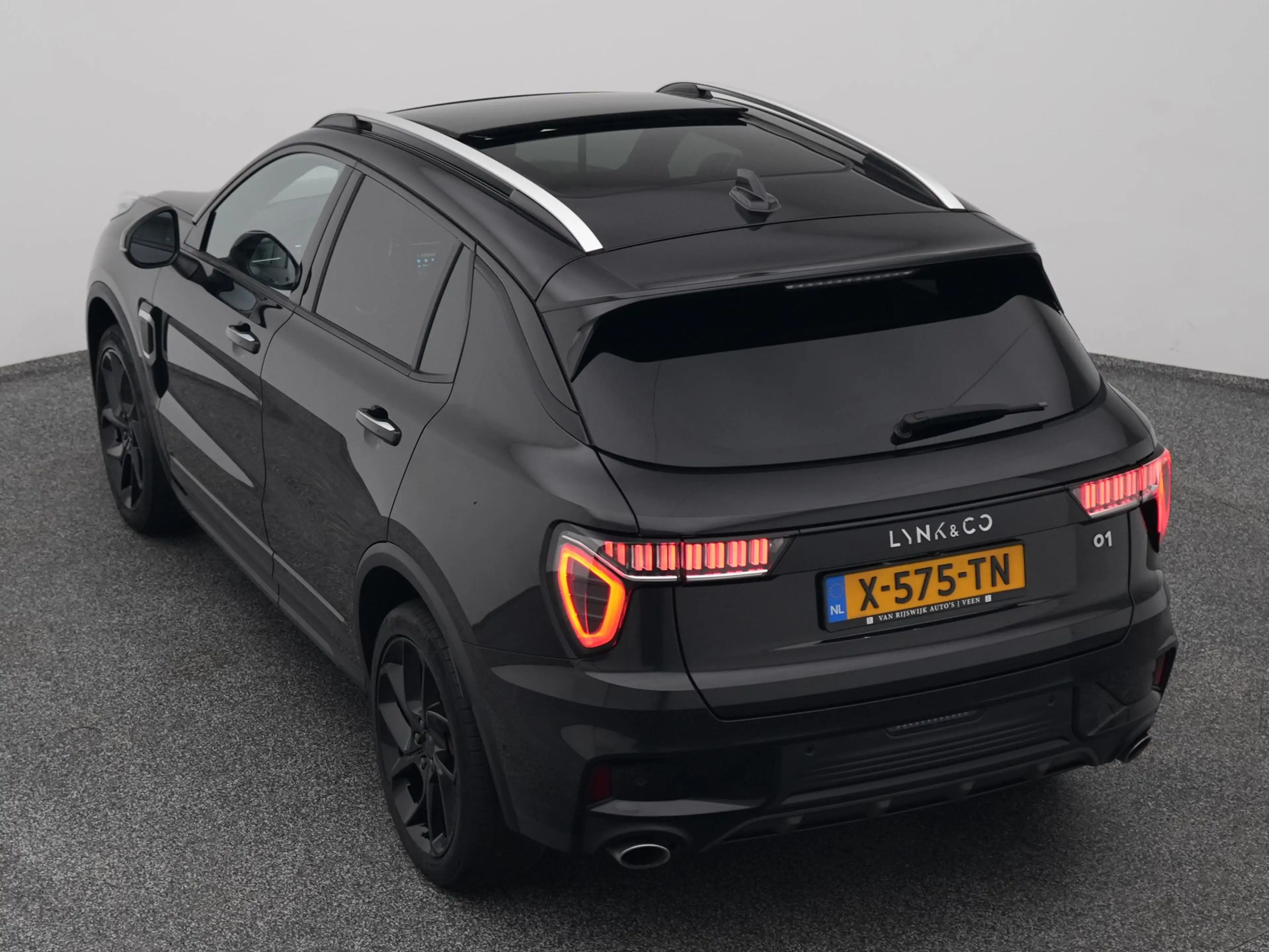 Lynk & Co 01 1.5 Plug-in Hybrid | 360° | BLACK | ZWARTE HEMEL | — photo 25