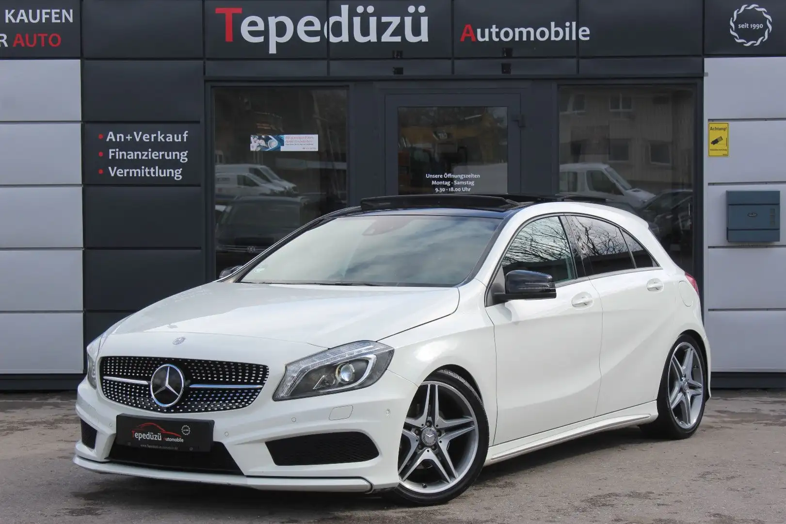 Mercedes-Benz A 200 Amg Line*Night*Pano*ILS*Totwinkel*T-Leder* Blanc - 1