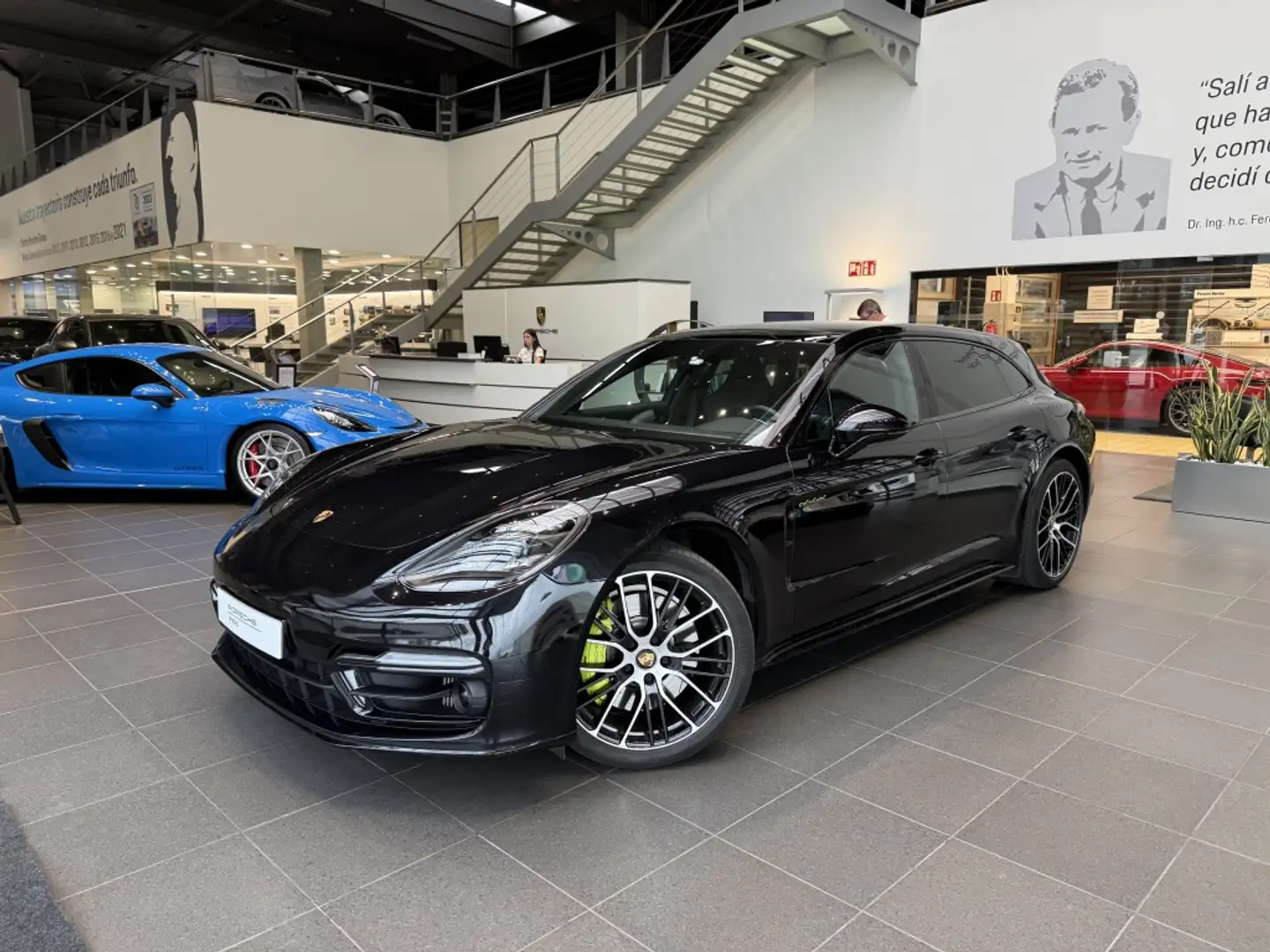 Porsche Panamera 4 E-Hybrid Sport Turismo Platinum Edition Noir - 1