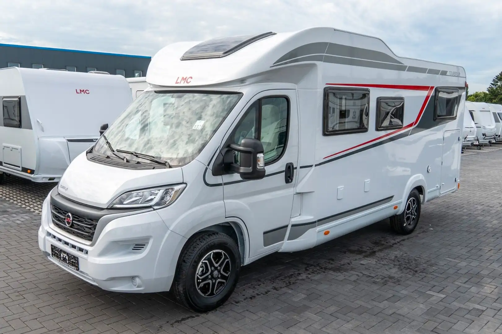 LMC Tourer Lift H 660 G *Hubbett*Automatik*SAT*Solar Weiß - 2