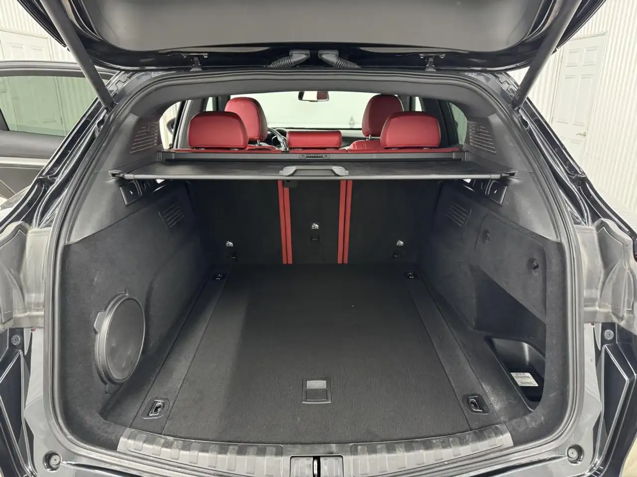 Alfa Romeo Stelvio снимка Alfa Romeo Stelvio