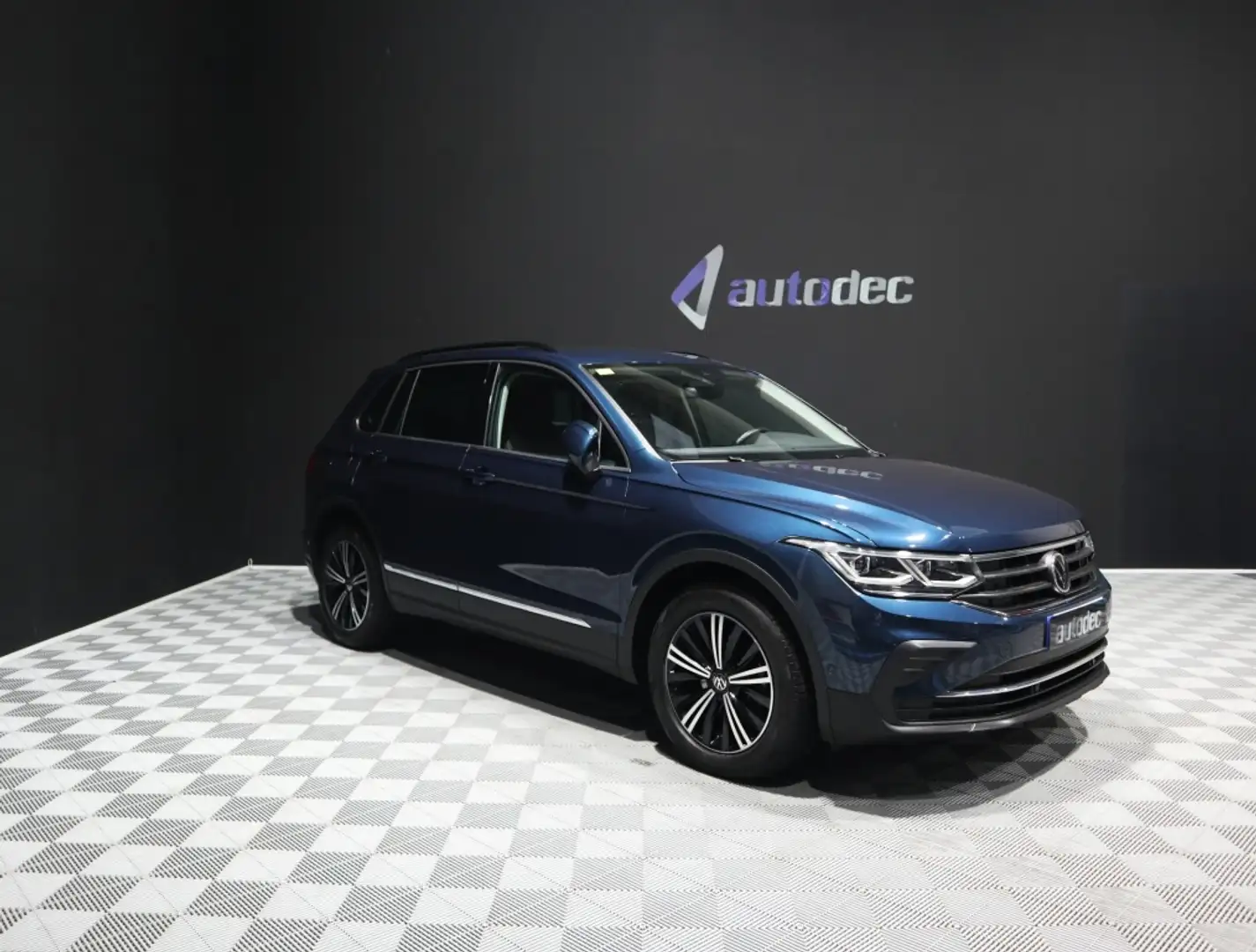 Volkswagen Tiguan 1.5 TSI Life DSG 110kW Blauw - 1