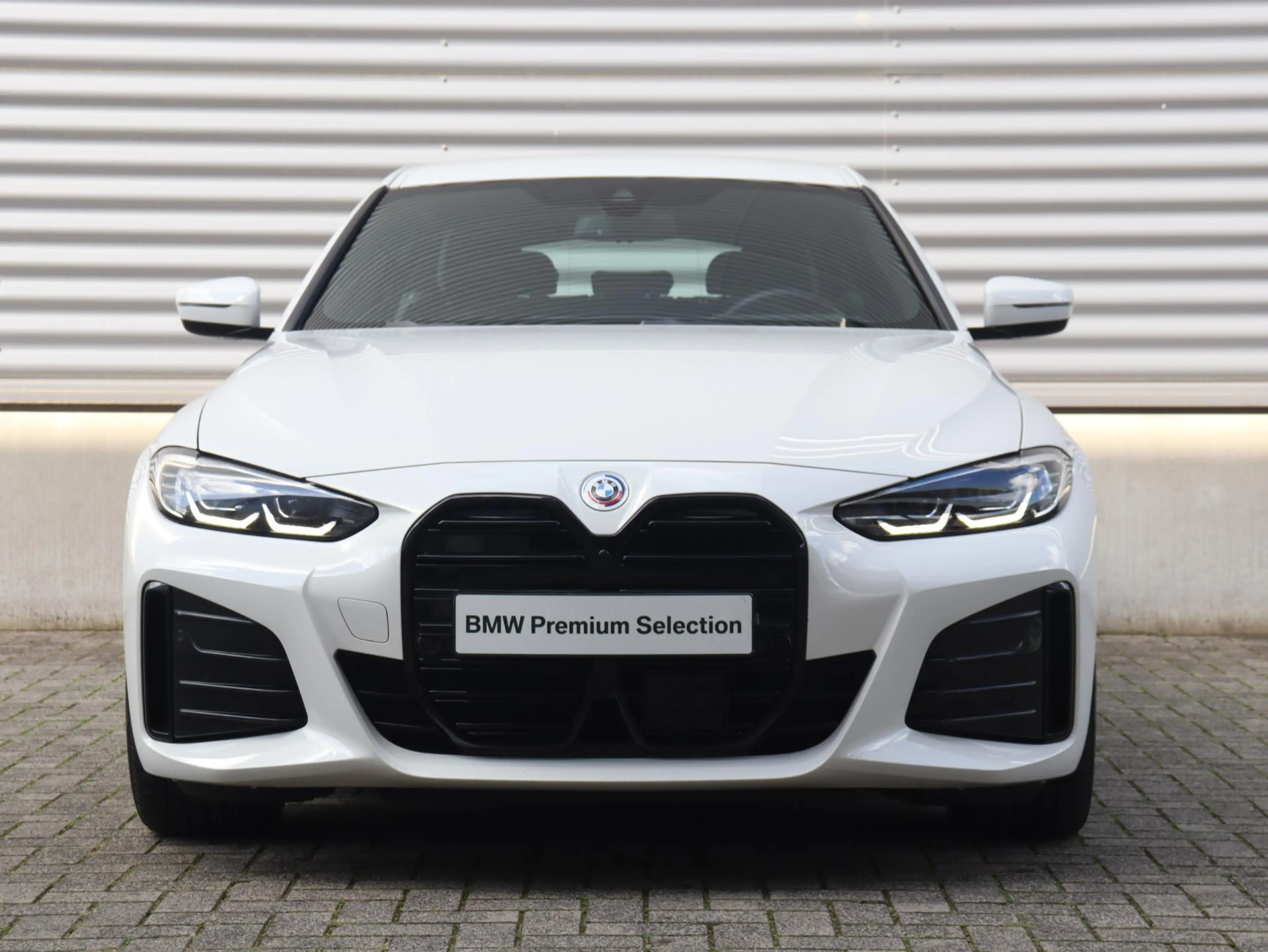 BMW i4 eDrive40 | High Executive | M Sportpakket | Head-U — photo 3