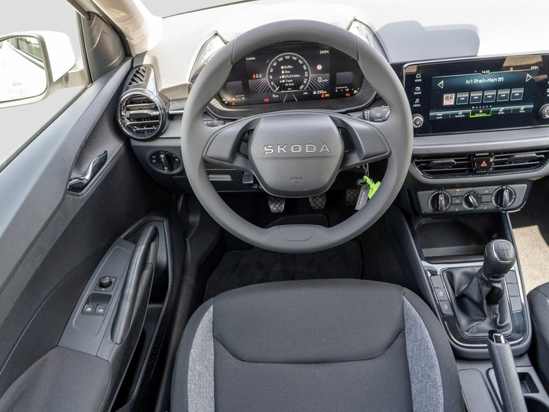 Skoda Fabia 1,0 TSi Essence — photo 11