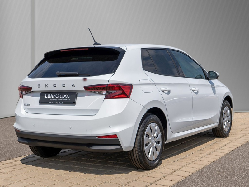 Skoda Fabia 1,0 TSi Essence — photo 4