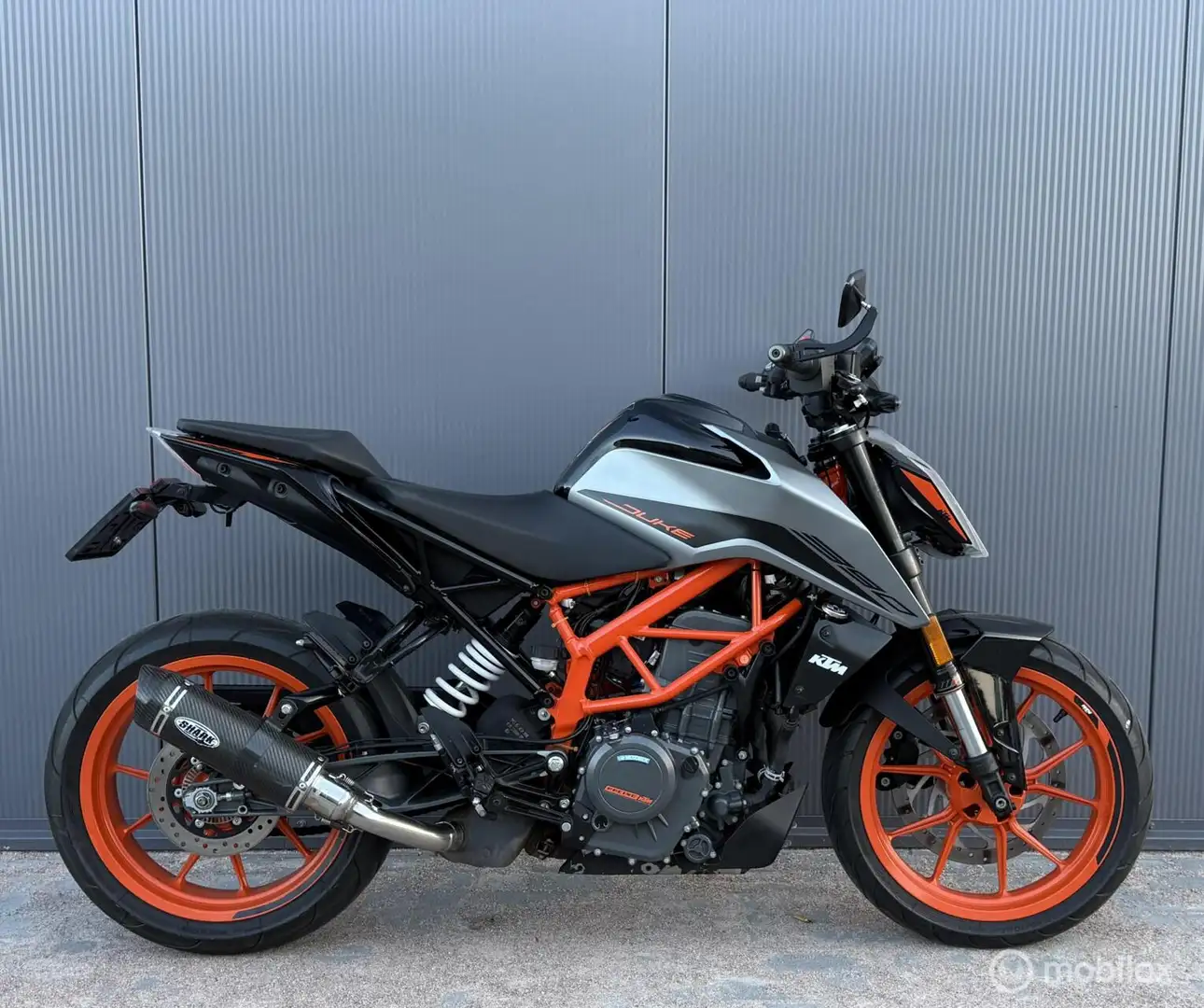 KTM 390 Duke ABS - 1