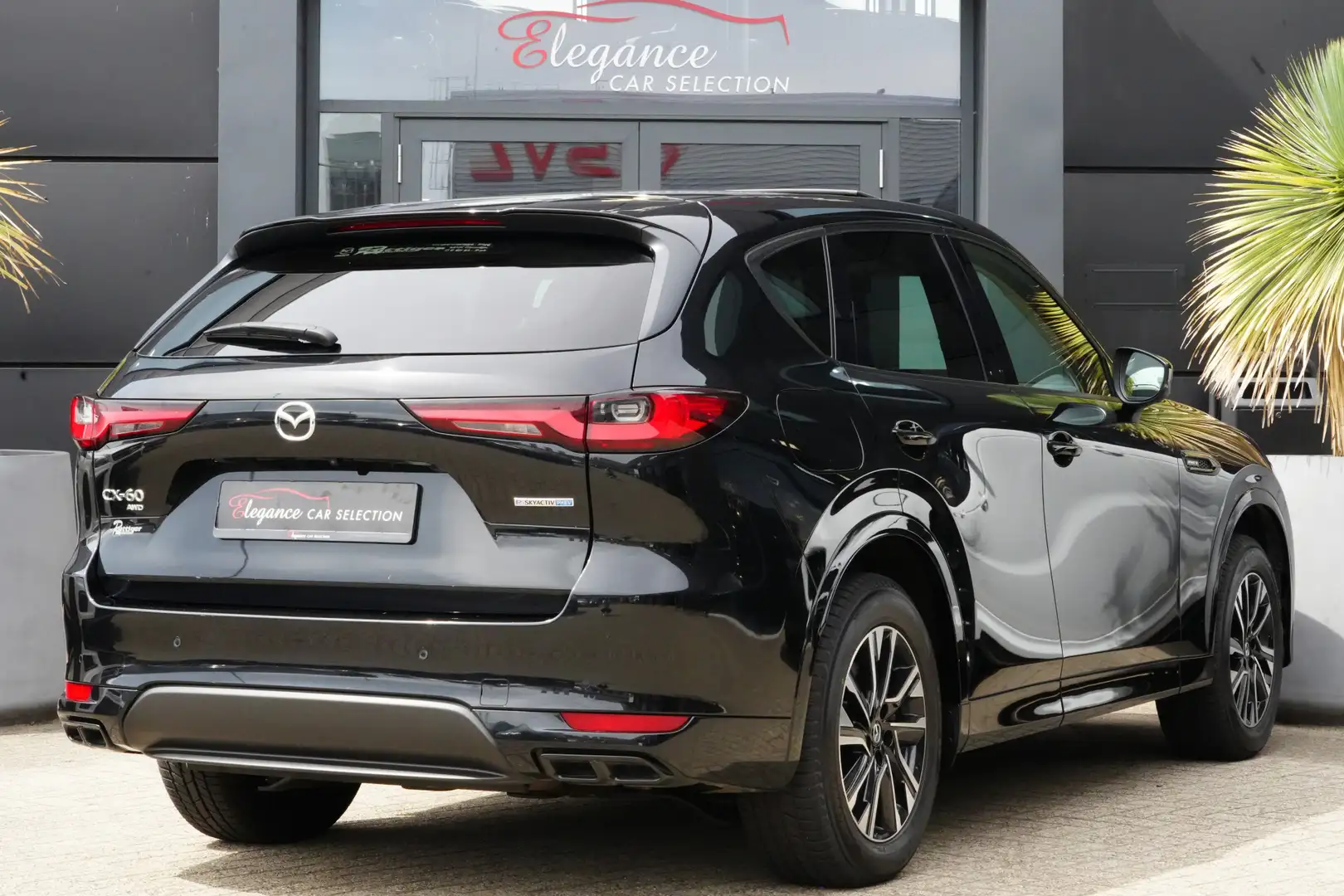 Mazda CX-60 2.5 e-SkyActiv PHEV Exclusive-line Bns Edition 328 Zwart - 2