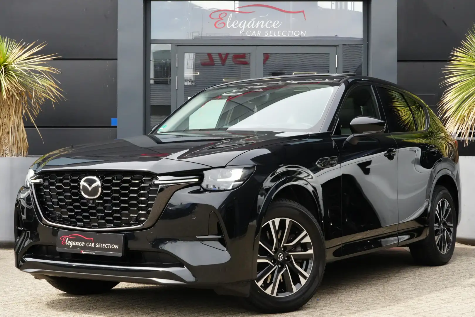 Mazda CX-60 2.5 e-SkyActiv PHEV Exclusive-line Bns Edition 328 Zwart - 1