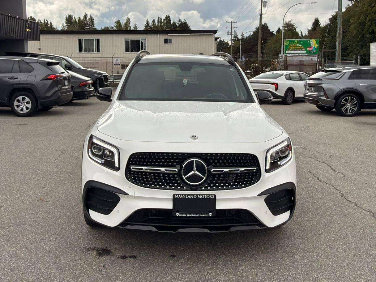 2022 Mercedes-Benz GLB — view 2