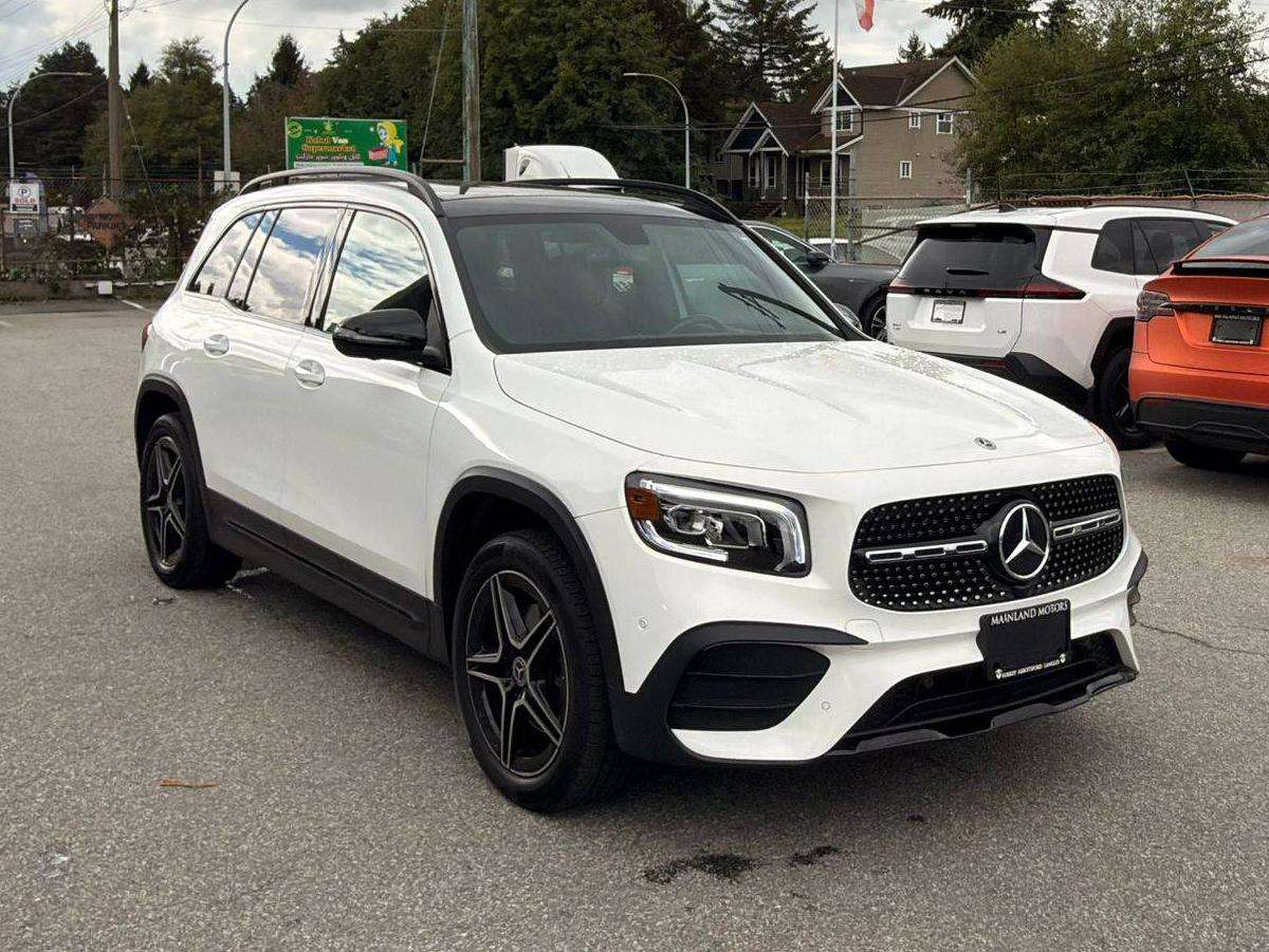 2022 Mercedes-Benz GLB — view 3
