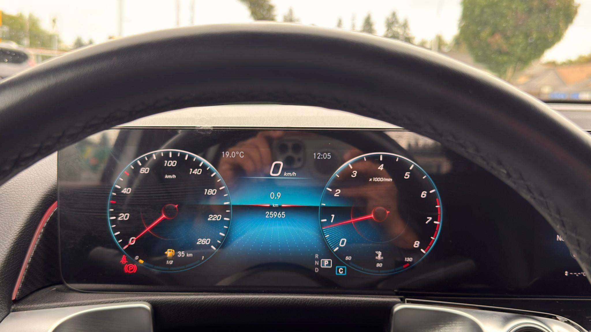 2022 Mercedes-Benz GLB — view 14